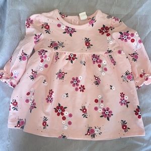 NWOT tucker + Tate girls sweater top